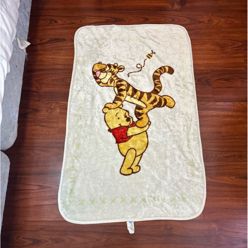 VTG Y2K Disney Winnie The Pooh Tigger Baby Blanket Plush Throw Beige Tan 30x45”